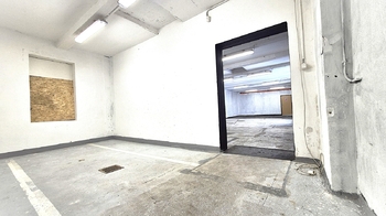 prostor C s výhledem do B - Pronájem výrobních prostor 385 m², Louny