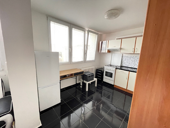 kuchyně - Pronájem bytu 1+1 v osobním vlastnictví 42 m², Kolín