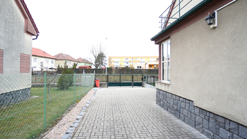 Prodej domu 320 m², Úhřetice