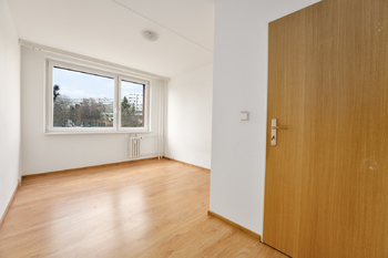 Prodej bytu 3+1 v osobním vlastnictví 80 m², Praha 5 - Stodůlky