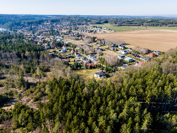 Prodej pozemku 1100 m², Jevany