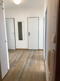 Pronájem bytu 3+1 v družstevním vlastnictví 77 m², Praha 4 - Modřany