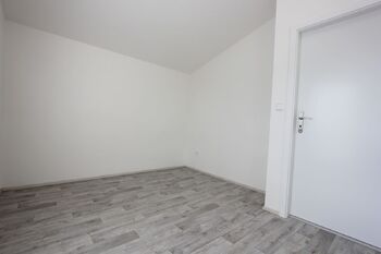 Pronájem domu 80 m², Nehvizdy