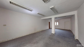 prostor prodejny - Prodej obchodních prostor 212 m², České Budějovice