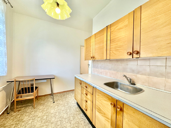 Pronájem bytu 2+1 v družstevním vlastnictví 51 m², Praha 6 - Břevnov