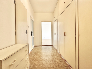 Pronájem bytu 2+1 v družstevním vlastnictví 51 m², Praha 6 - Břevnov