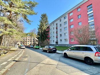 Pronájem bytu 2+1 v družstevním vlastnictví 51 m², Praha 6 - Břevnov