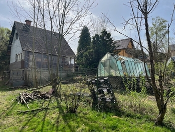 Prodej pozemku 901 m², Pulečný