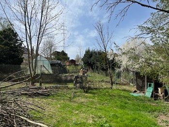 Prodej pozemku 901 m², Pulečný