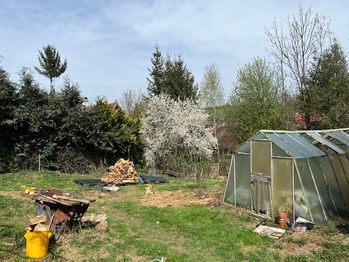 Prodej pozemku 901 m², Pulečný