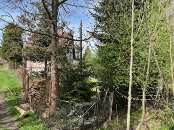 Prodej pozemku 901 m², Pulečný