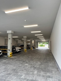 Parkovací místo na zakladačích - Pronájem garážového stání 370 m², Praha 8 - Libeň