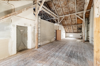 Půdní prostory - Prodej nájemního domu 1020 m², Jindřichův Hradec