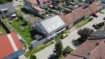 Pohled z ulice - Prodej domu 190 m², Měnín