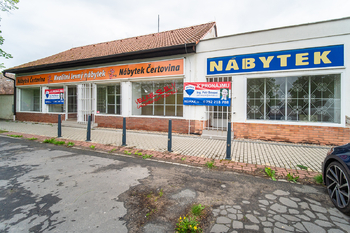 Pronájem obchodních prostor 619 m², Kostelní Lhota
