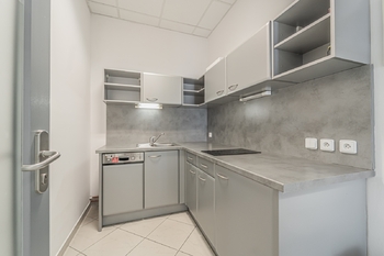 Pronájem kancelářských prostor 183 m², Kladno