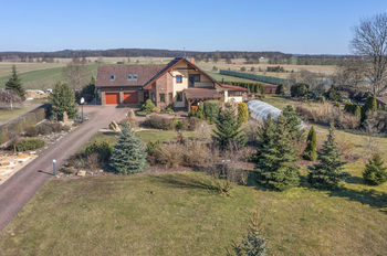 Prodej domu 283 m², Býšť