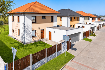 Prodej domu 180 m², Veleň