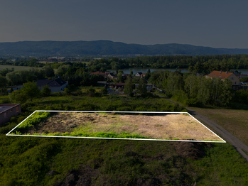 Prodej pozemku 985 m², Srbice