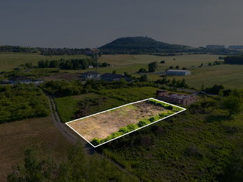 Prodej pozemku 985 m², Srbice