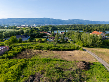 Prodej pozemku 985 m², Srbice
