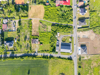 Prodej pozemku 985 m², Srbice