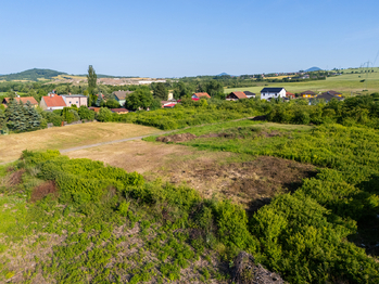 Prodej pozemku 985 m², Srbice