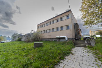 Prodej obchodních prostor 140 m², Břidličná