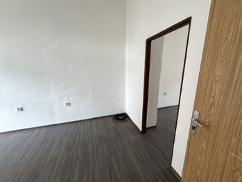 kancelář 1 - Pronájem kancelářských prostor 33 m², Plzeň