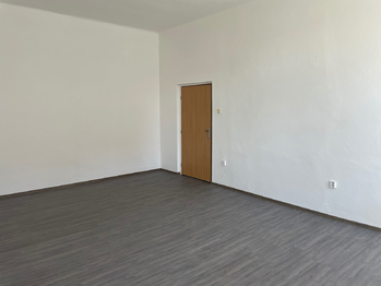 kancelář 2 - Pronájem kancelářských prostor 45 m², Plzeň