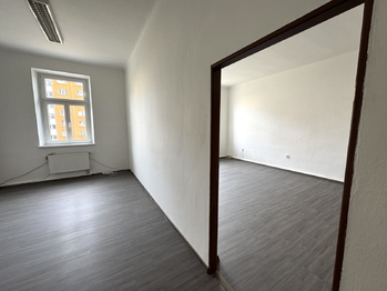 kancelář 1 - Pronájem kancelářských prostor 45 m², Plzeň