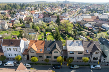 Pohled na dům v Písečné ulici - Prodej domu 155 m², Kolín