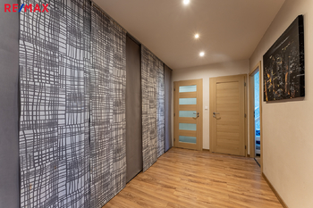 Prodej bytu 3+1 v osobním vlastnictví 99 m², Praha 5 - Stodůlky
