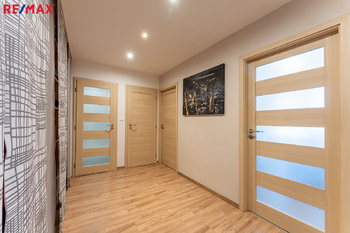Prodej bytu 3+1 v osobním vlastnictví 99 m², Praha 5 - Stodůlky
