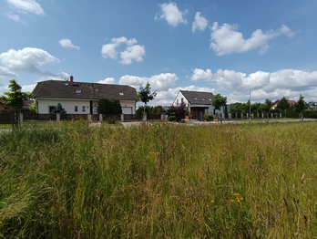 Prodej pozemku 752 m², Horoušany