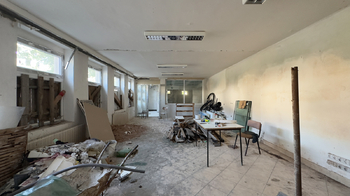 Obchodní prostor - přední část - Prodej skladovacích prostor 1817 m², Úpice