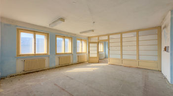 Patro 2 - Prodej skladovacích prostor 1817 m², Úpice