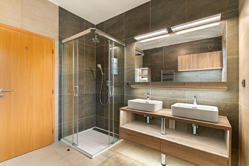Prodej domu 307 m², Senohraby