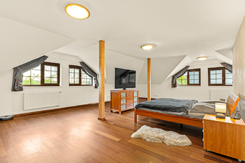 Prodej domu 307 m², Senohraby