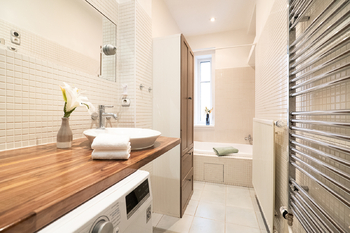 Prodej bytu 2+kk v osobním vlastnictví 86 m², Praha 7 - Holešovice