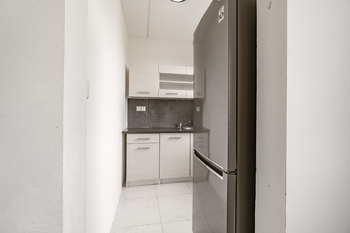 Pronájem bytu 1+kk v osobním vlastnictví 29 m², Praha 4 - Háje