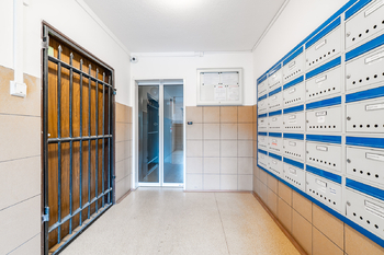 Pronájem bytu 1+kk v osobním vlastnictví 29 m², Praha 4 - Háje