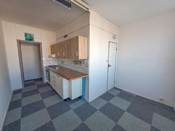 kuchyně - Pronájem bytu 3+1 v osobním vlastnictví 66 m², České Budějovice