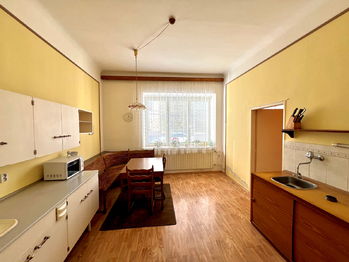 Prodej bytu 3+1 v osobním vlastnictví 93 m², Pohořelice