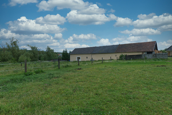 Pohled od jihozápadu - Prodej zemědělského objektu 251 m², Staré Sedlo