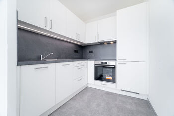 Kuchyň - Pronájem bytu 1+kk v osobním vlastnictví 34 m², Český Brod 