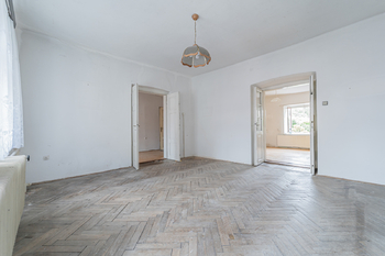 Pokoj 6 - Prodej nájemního domu 357 m², Kutná Hora
