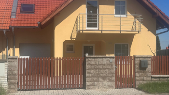 Pronájem domu 153 m², Holubice