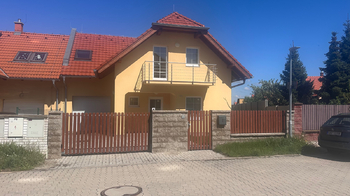 Pronájem domu 153 m², Holubice