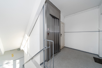 Prodej bytu 3+1 v osobním vlastnictví 52 m², Praha 9 - Střížkov